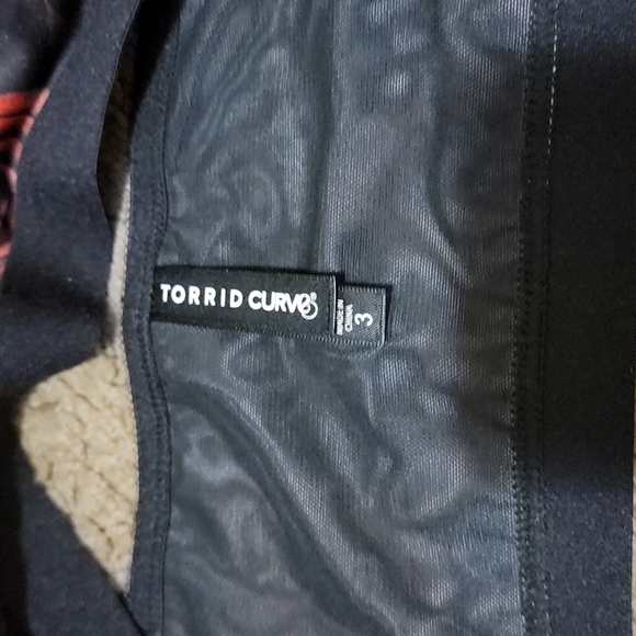 Torrid Rose Bra - Picture 2 of 3